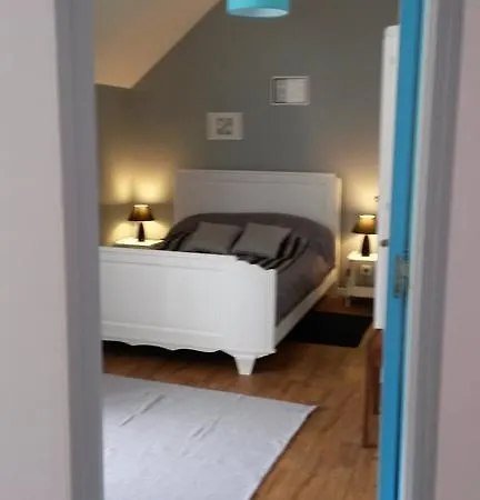 Du Marais *